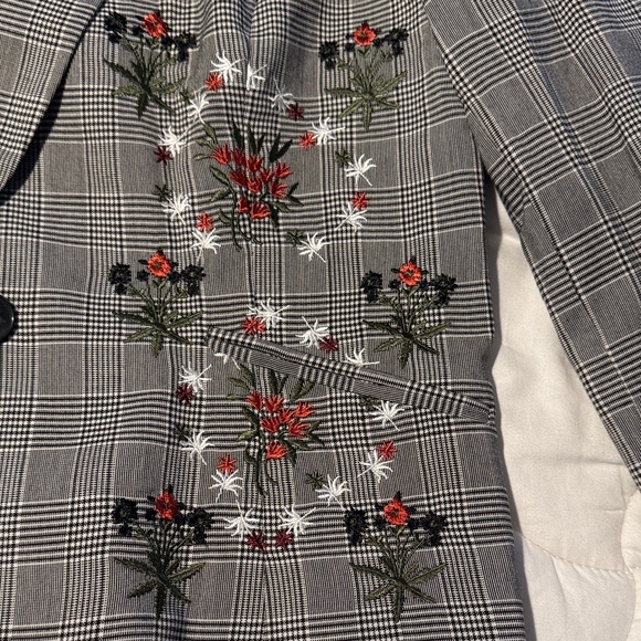 Gray Embroidered Blazer / Pant Set - Picture 2 of 10